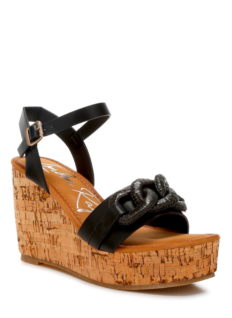 Cushion Chain Pin Buckle Wedges in Black