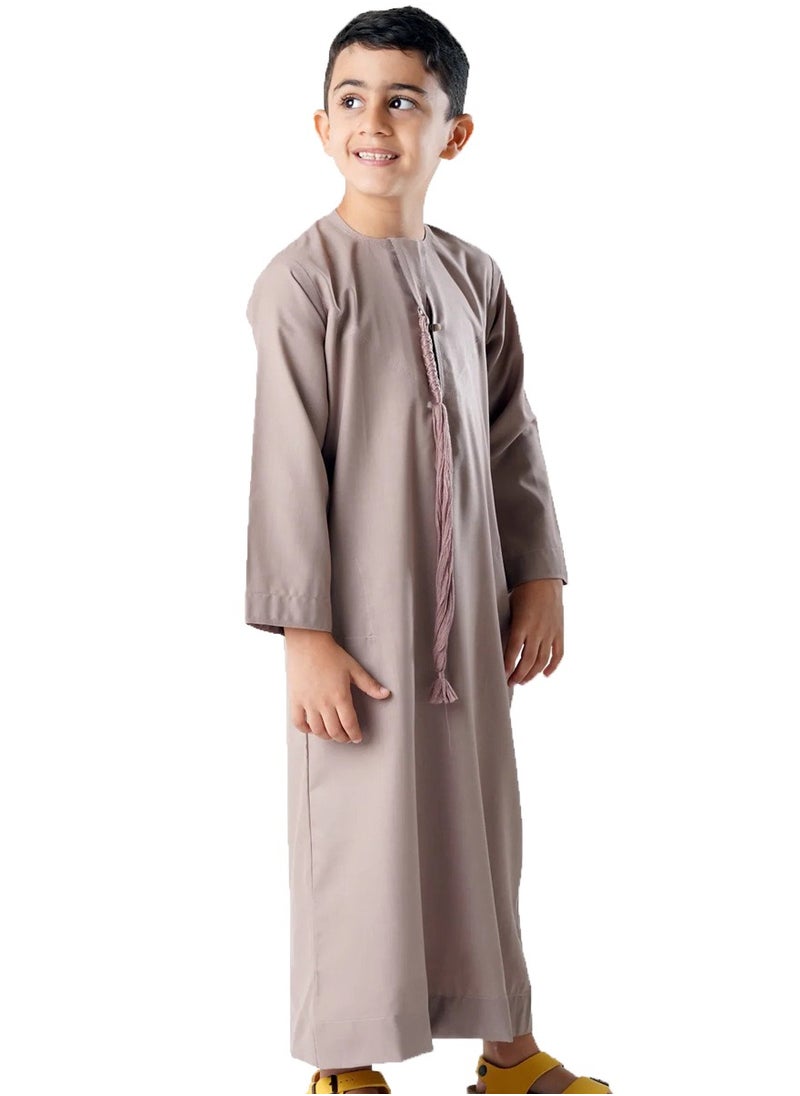 Kids Kandoora Thobe: Embrace Tradition with this Arabic Muslim Wear for Boys - Ideal for Islamic Prayers and Stylish Dressing. Superior Craftsmanship for Comfort.