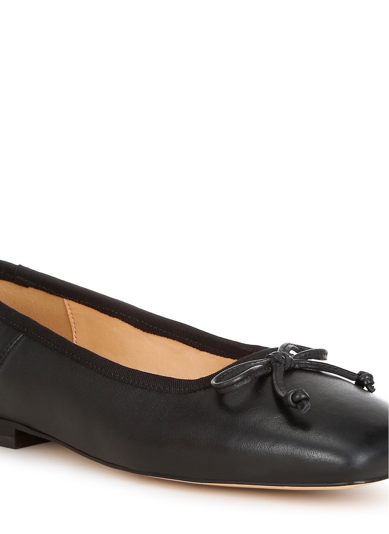 Square-Toe Bow Ballerinas in Black