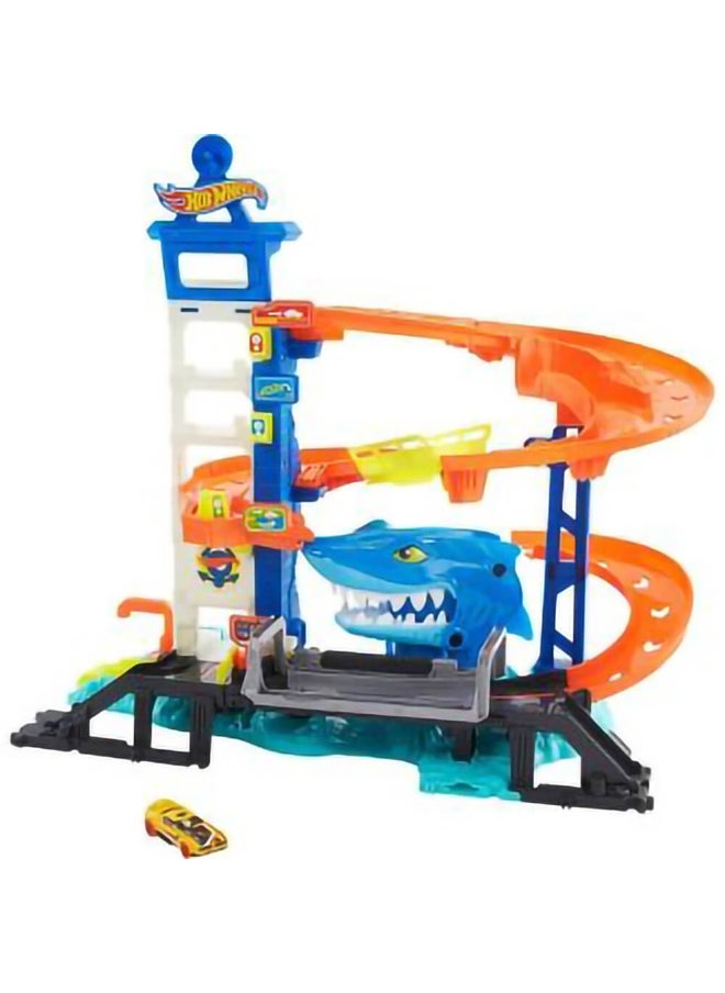 City Attacking Shark Escape Playset