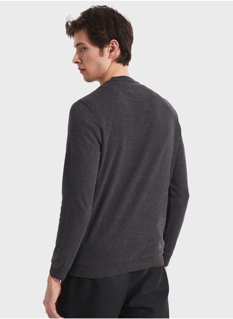 Essetial Crew Neck Sweatshirt
