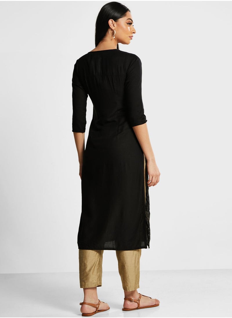 Crew Neck Embroidered Kurti