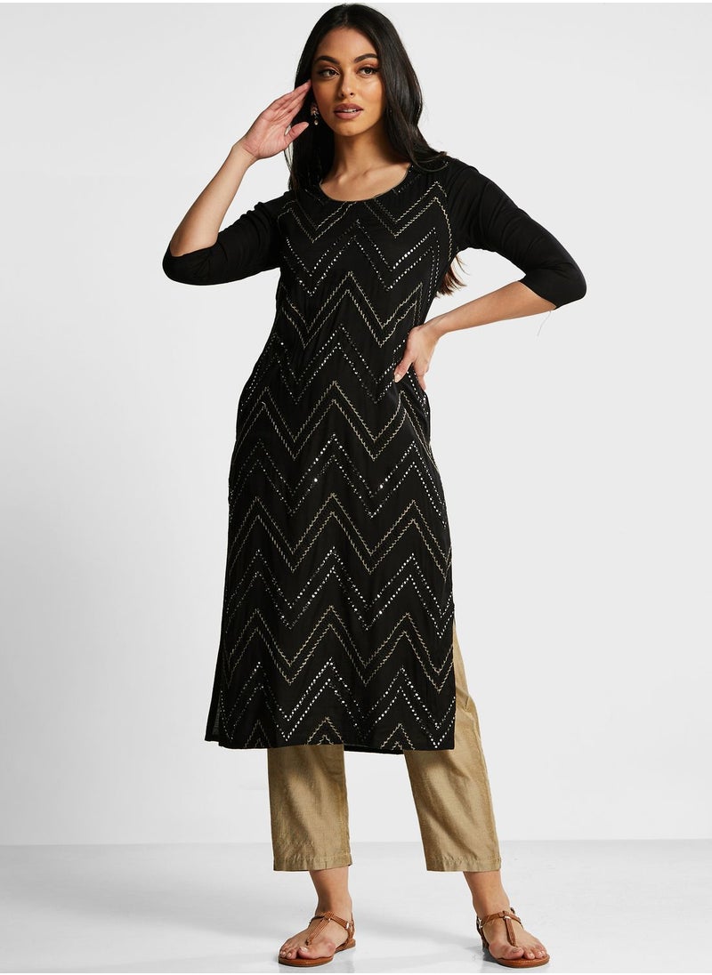 Crew Neck Embroidered Kurti