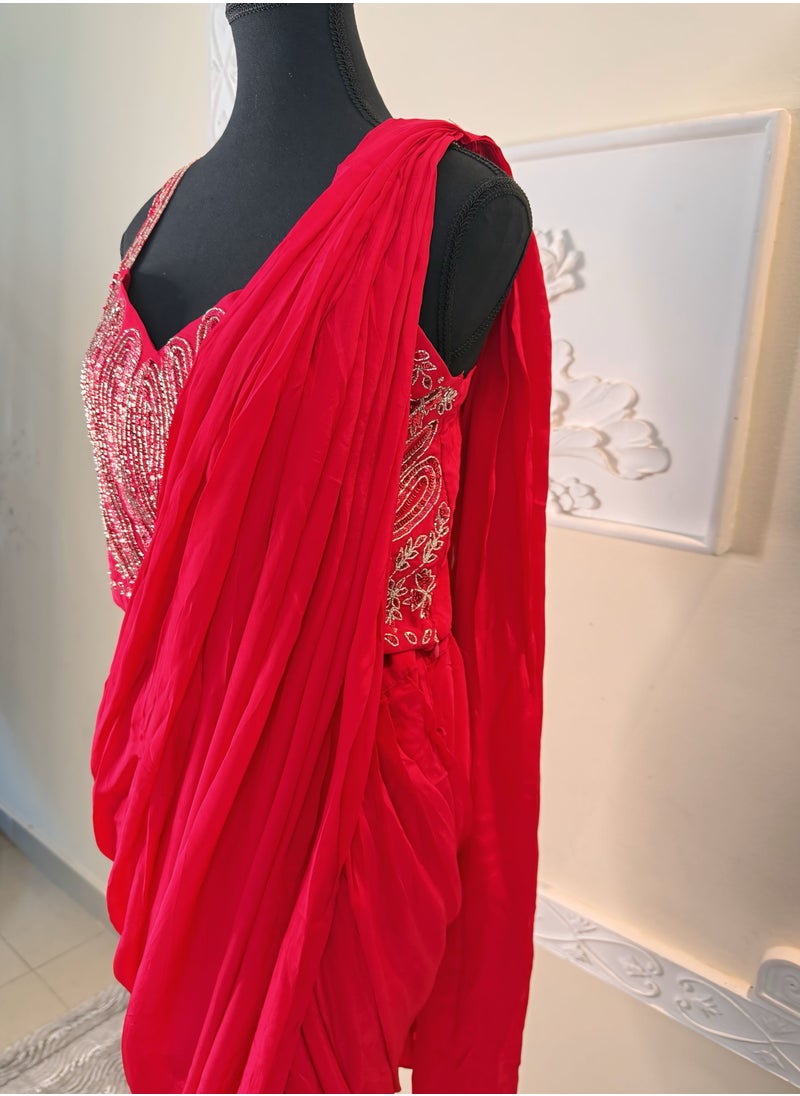 Red Chiffon Saree||Lightweight Saree for Festive Events||Traditional Indian Saree with Blouse||Embroidered Border Chiffon Saree||Elegant Red Saree for Special Occasions