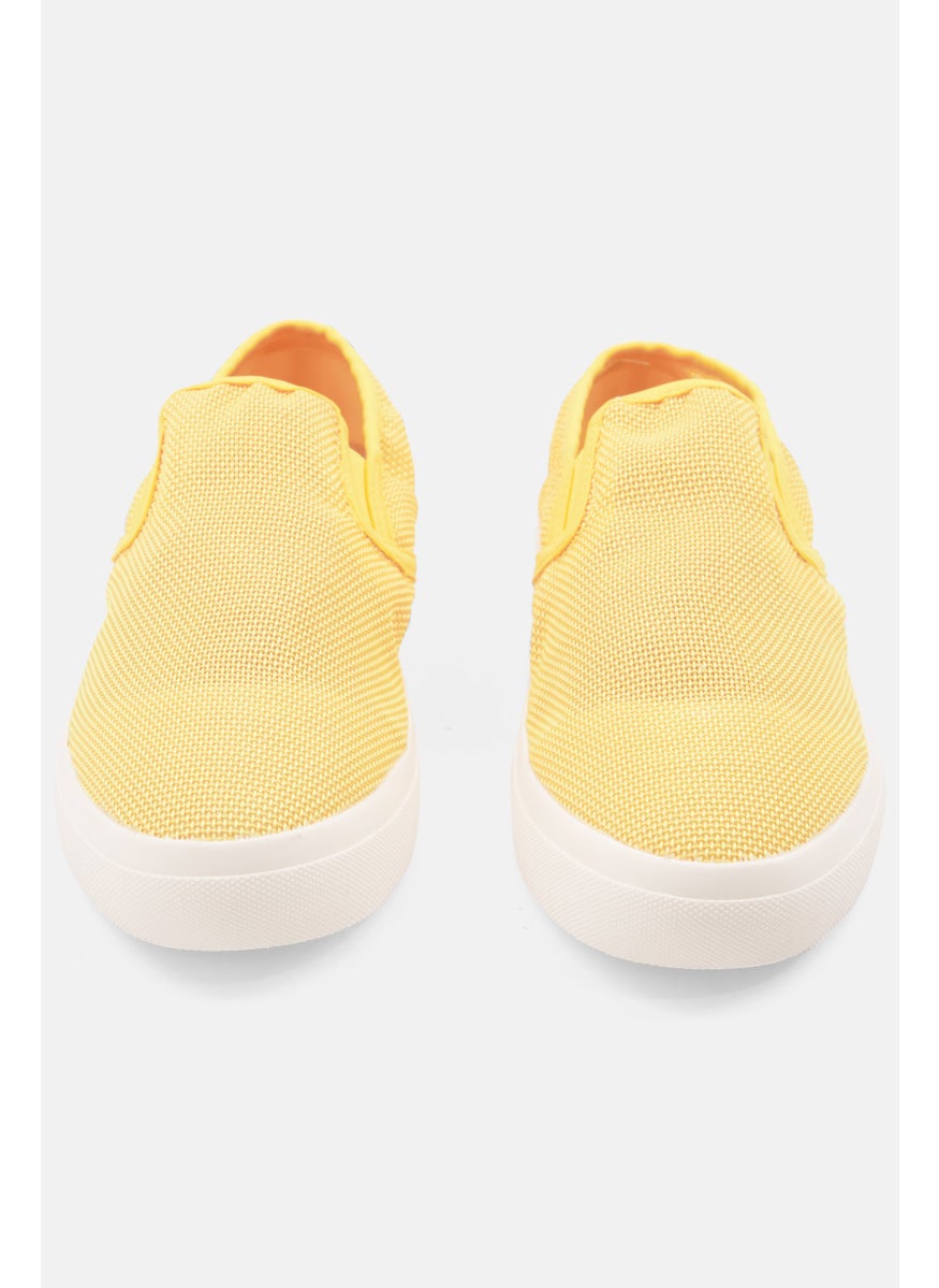 Men Slip On Close Toe Casual Shoes, Yellow