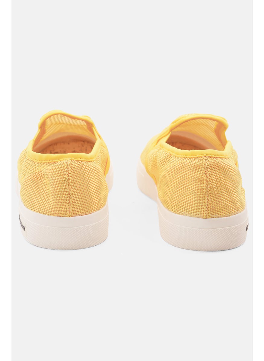 Men Slip On Close Toe Casual Shoes, Yellow