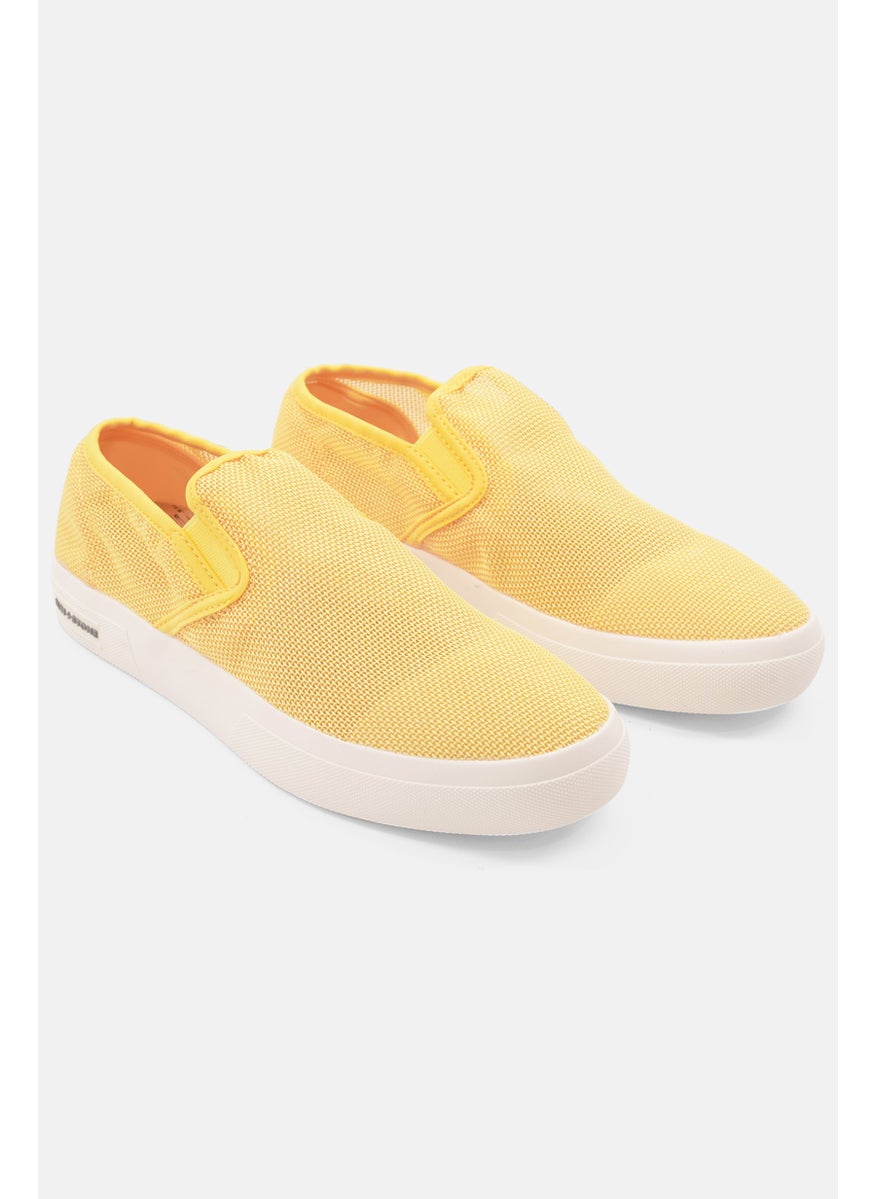 Men Slip On Close Toe Casual Shoes, Yellow