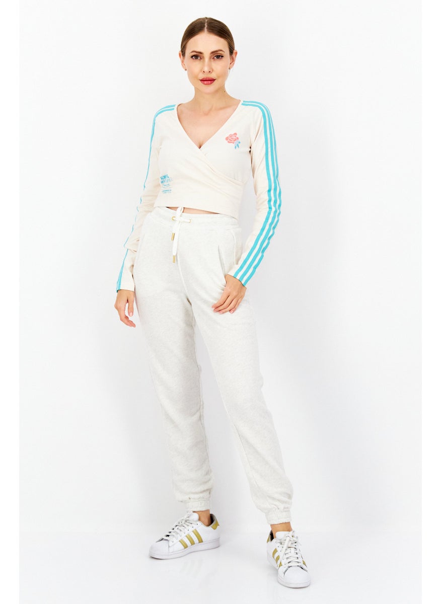 Women Sportswear Fit Long Sleeve Training Top, Cream