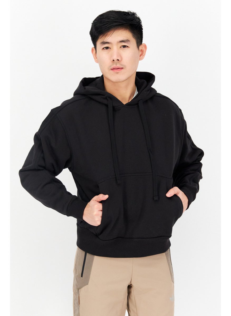 Men Sportswear Fit Long Sleeve Outdoor Hooded Sweatshirt, Black