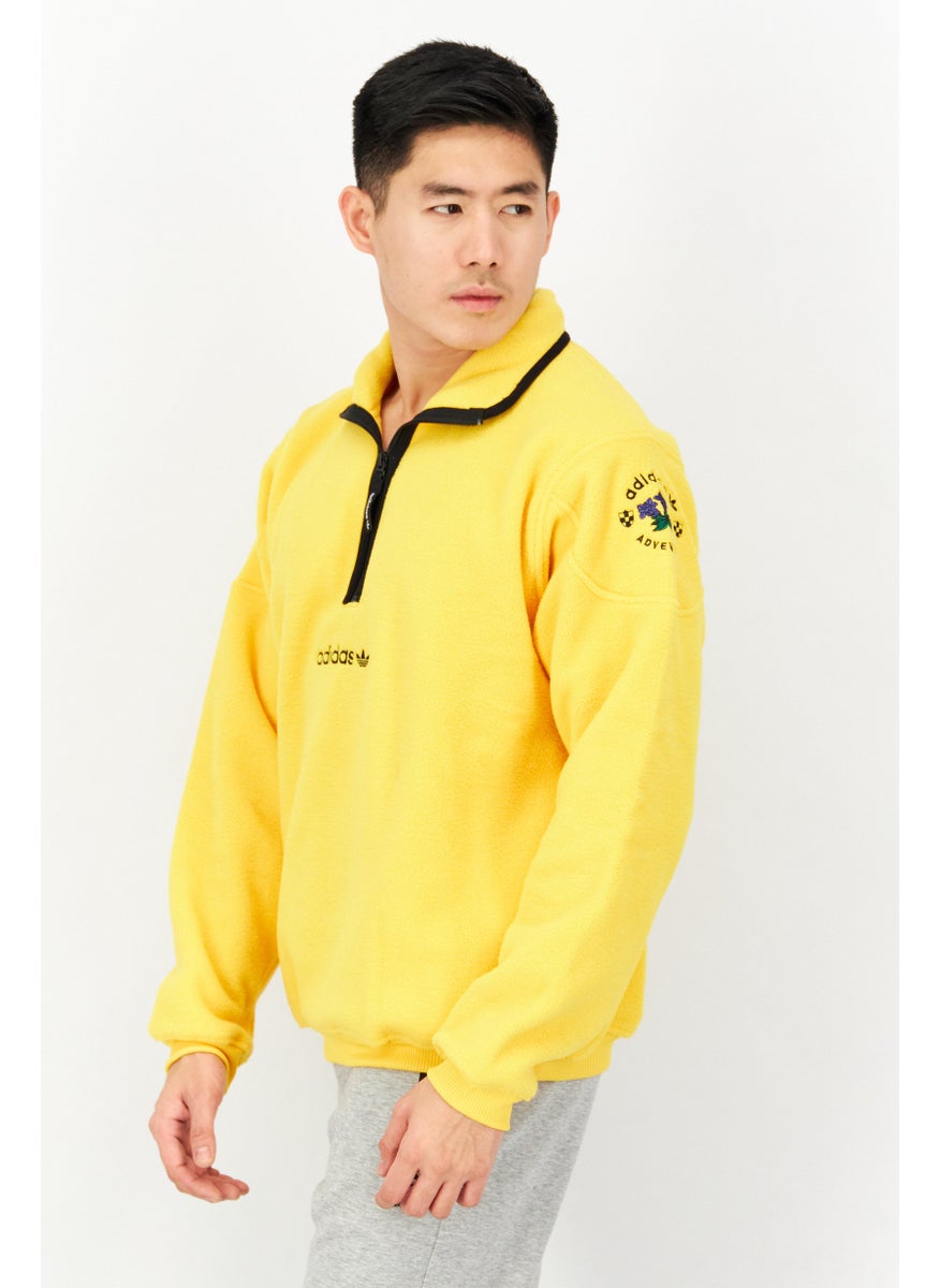 Men Sportswear Fit Fleece Sweatshirt, Black/Yellow