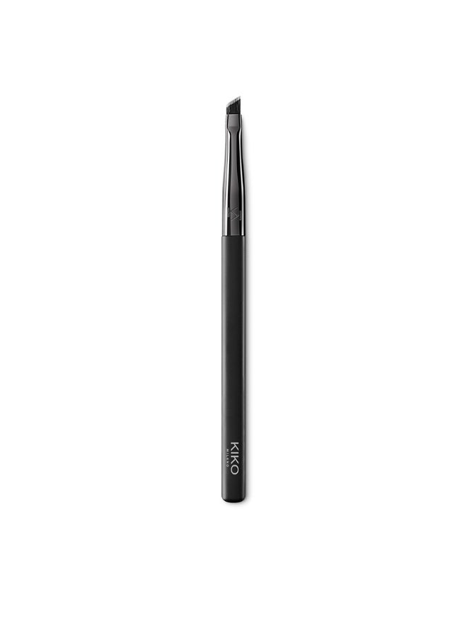 Eyes 62 Slanted Eyeliner Brush 01