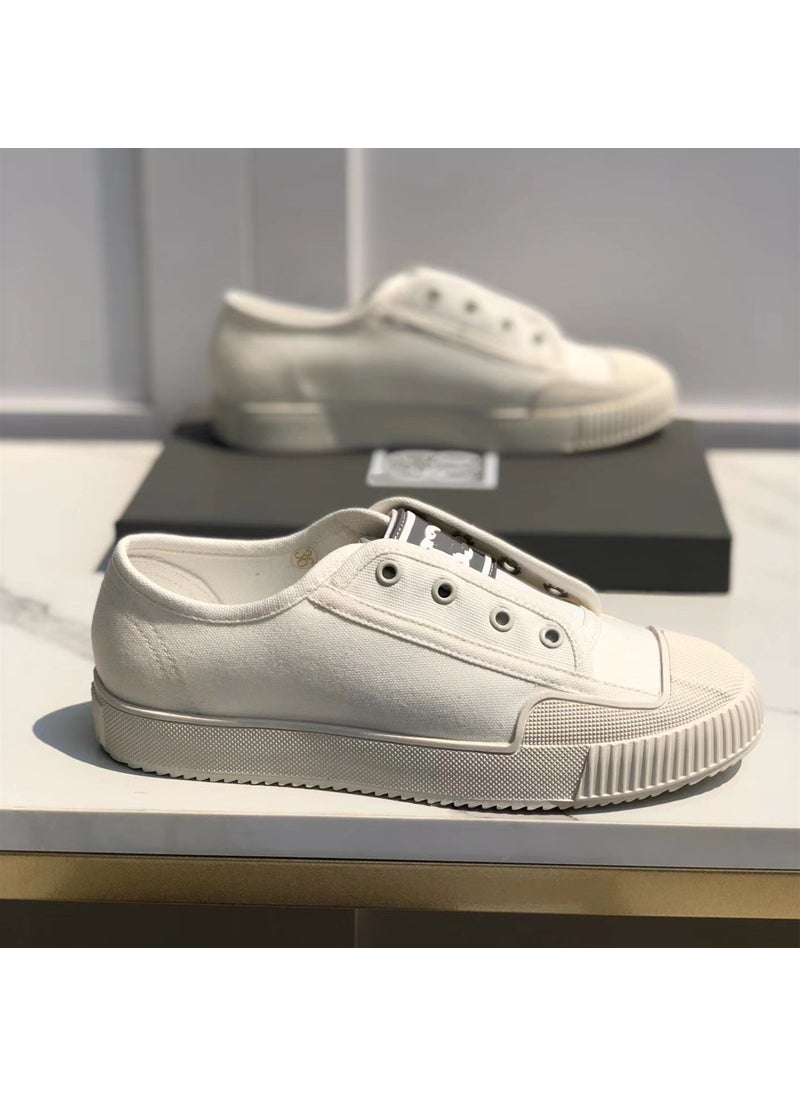 2024 Chic Thick-Soled Canvas Sneakers for Women White