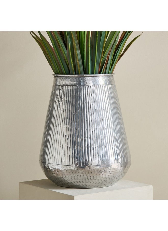 Nydril Aluminium Linework Hammered Vase 30 x 34 cm