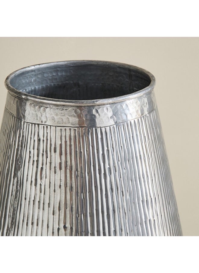 Nydril Aluminium Linework Hammered Vase 30 x 34 cm