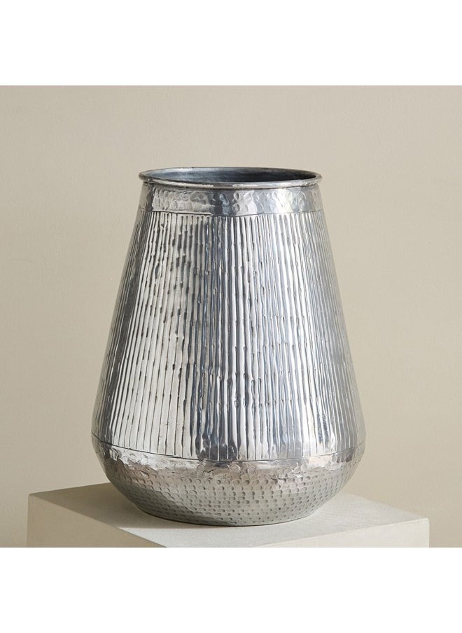 Nydril Aluminium Linework Hammered Vase 30 x 34 cm