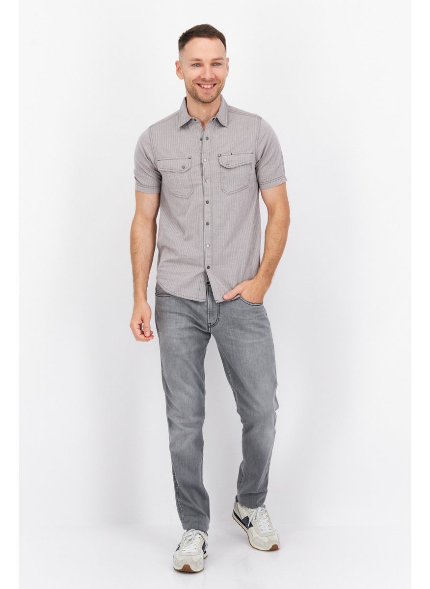 Men Regular Fit Herringbone Short Sleeve Casual Shirts, Light Grey