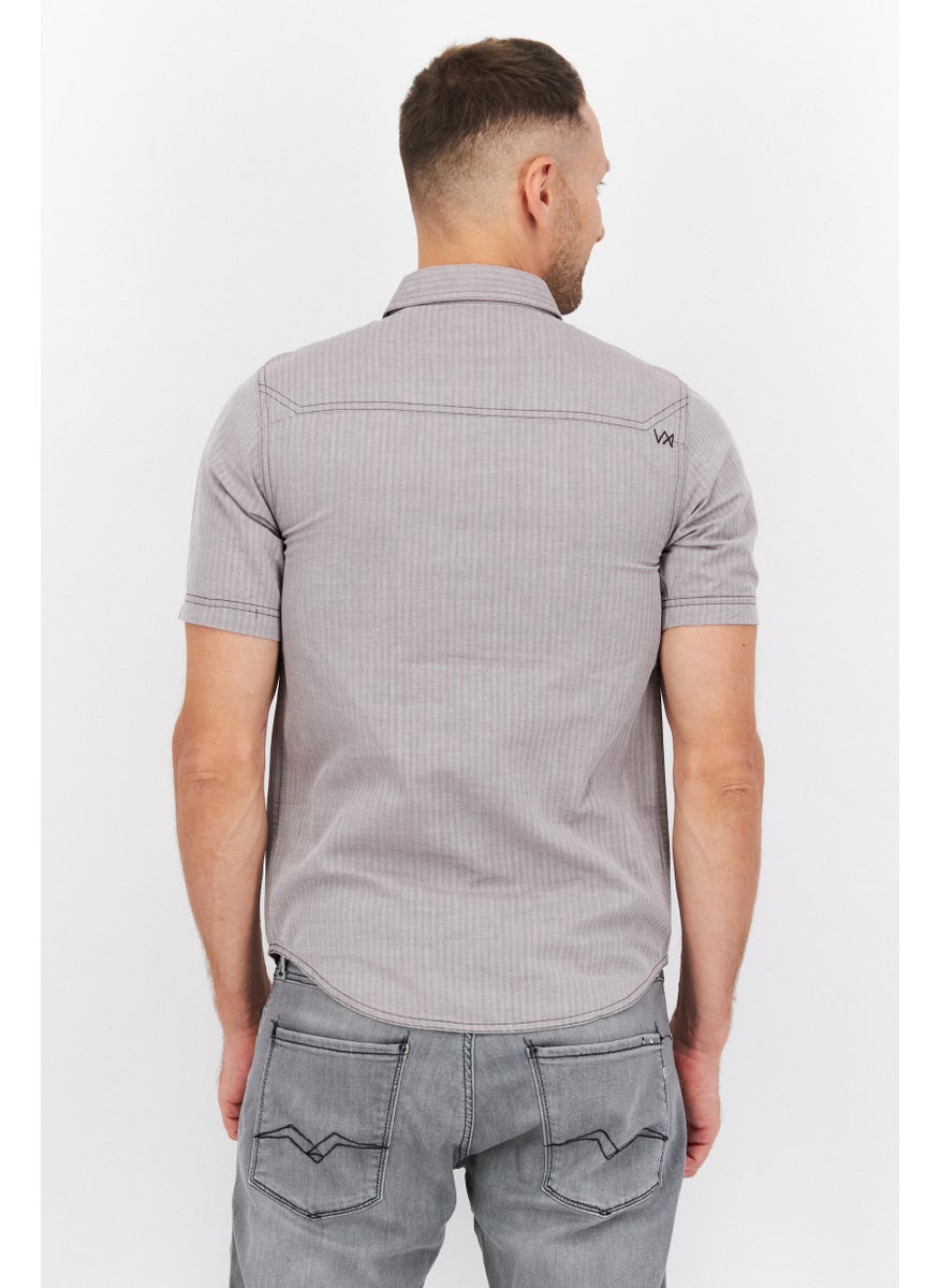 Men Regular Fit Herringbone Short Sleeve Casual Shirts, Light Grey