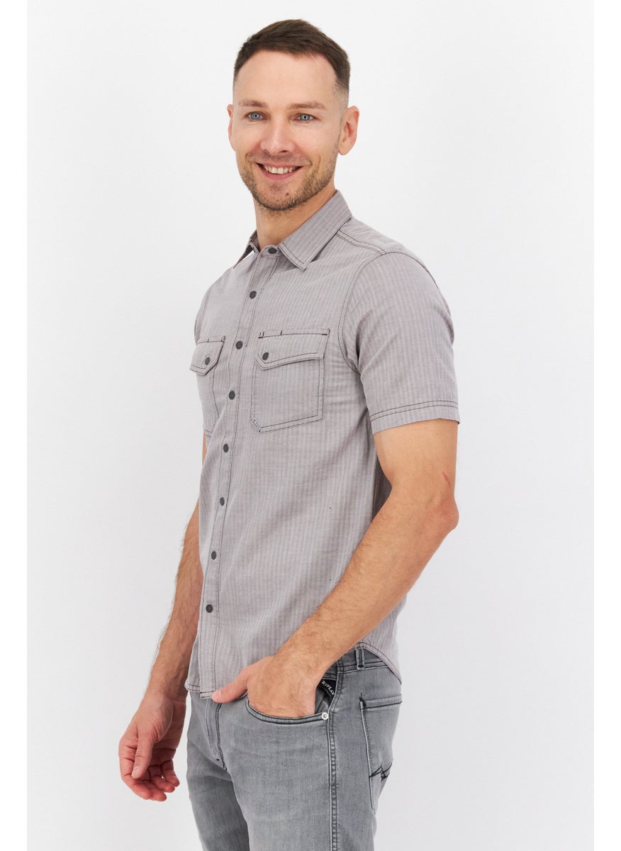 Men Regular Fit Herringbone Short Sleeve Casual Shirts, Light Grey