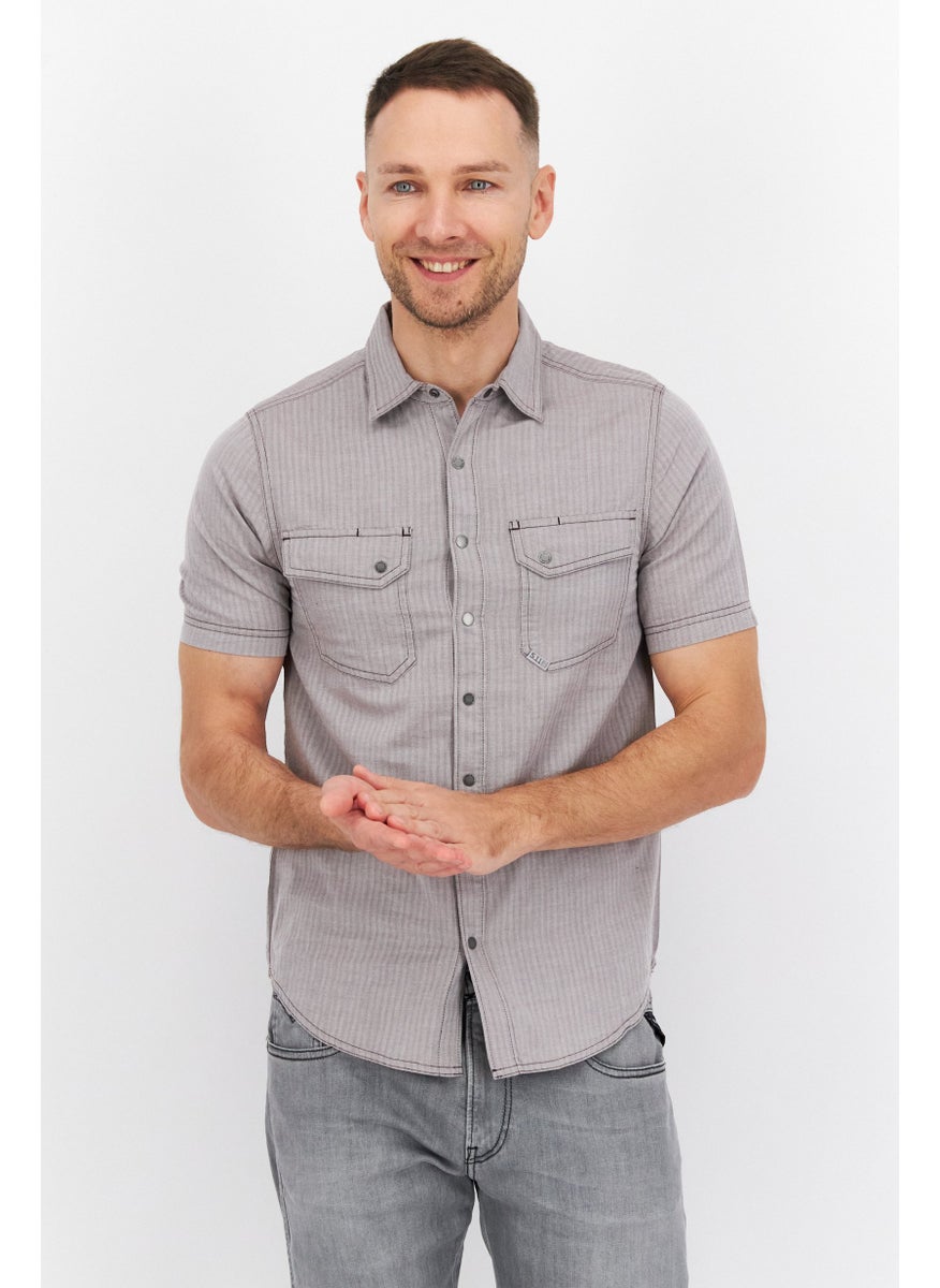 Men Regular Fit Herringbone Short Sleeve Casual Shirts, Light Grey