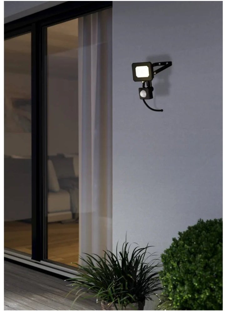 Risacca-E 10W Sensor Outdoor Projector | LED Floodlight with Motion Sensor, 850 Lumens