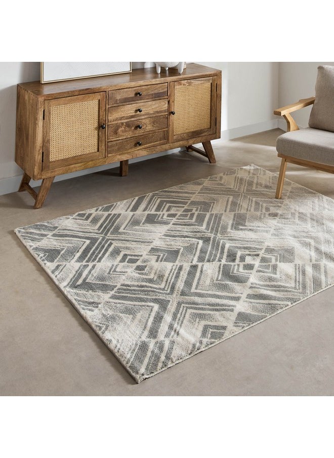 Mahreen Bloom Stain Resistant Polypropylene Rug 150 x 200 cm