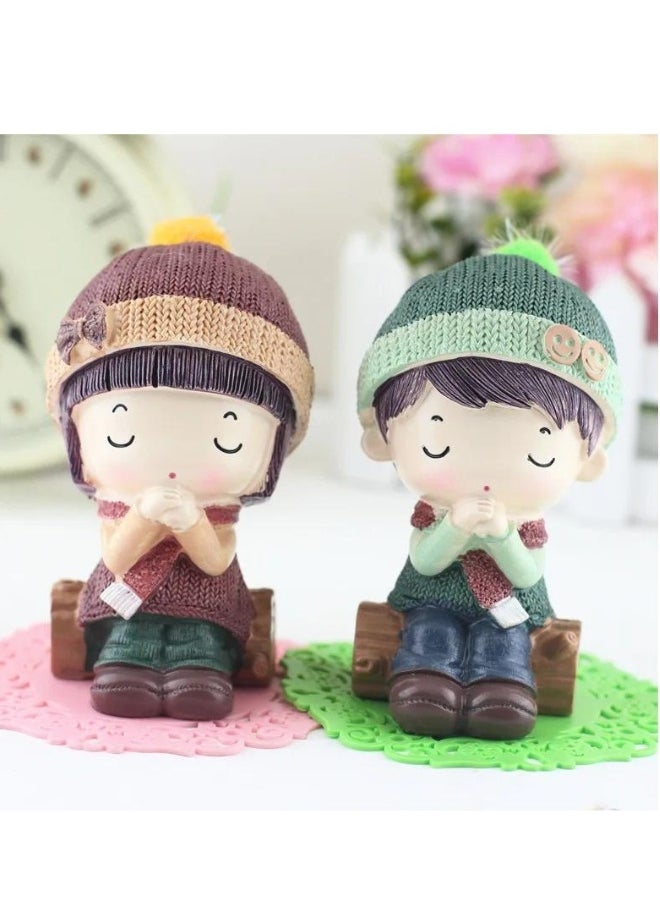 2-Piece Resin Crafts Creative Home Decoration Doll Ornaments Couple Doll Car Accessories Multicolour 7 x 11 x 7cm