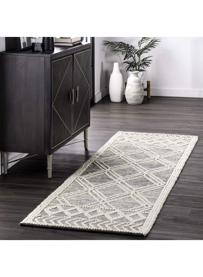 Natti Contemporary Trellis Runner Rug 2' 6