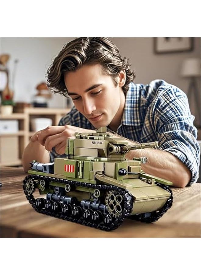 M13/40 Tank Army Building Block(463 PCS),WW2 Military Historical Collection Model with 2 Soldier Figures,Toys Gifts for Kid and Adult.