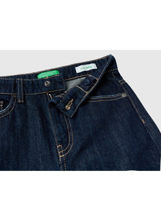 Wide Fit High-Waisted Jeans