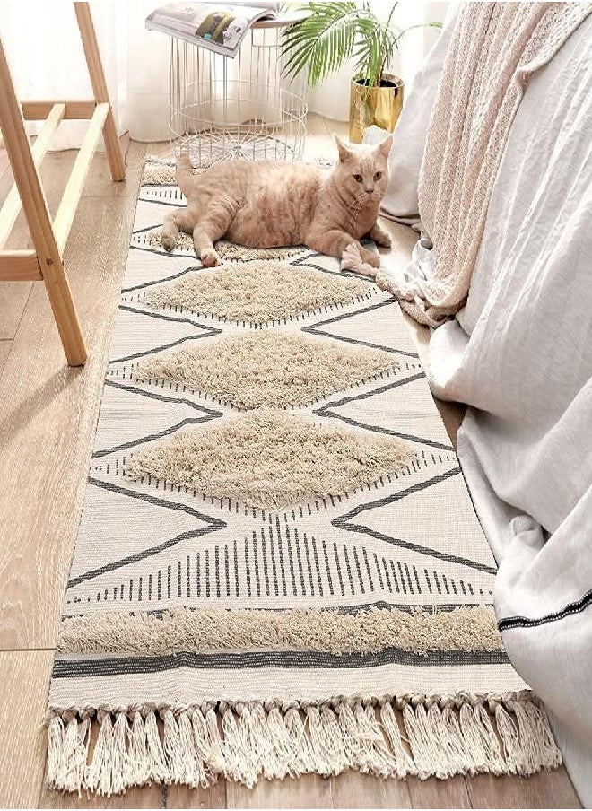 LEEVAN Boho Runner Rug 2.3'x5.3 Tufted Geometric Farmhouse Hallway Rugs with Tassels Washable Woven Tribal Diamond Throw Accent Rug Doormat for Kitchen Sink/Living Room/Bedroom