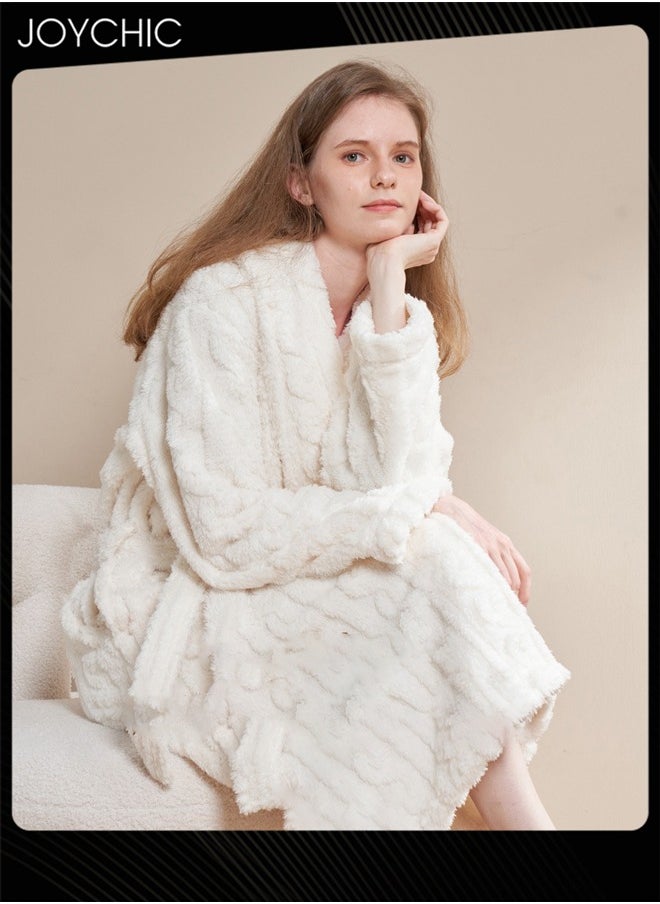 Autumn and Winter Jacquard Coral Velvet Thickened Warm Pajamas for Women Fashion Green Fruit Collar Long-Sleeved Skin-friendly Bedroom Sleep Robe with Pockets White