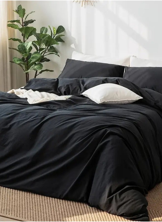 Single Size 4-Piece Premium Quality Bedding Set in Solid Black, No Filler Included.