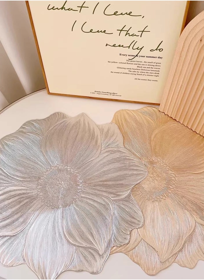 Placemats Round Hollow Flower Table Mats Pressed Vinyl Flower Leaf Table Mats for Holiday Party Wedding Decoration Centerpiece Table Decor Set of 6