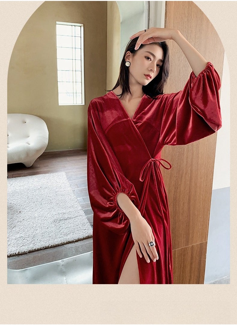 Tie Up Long Sleeved Sleeping Bathrobe Can Be Used As A Wedding Morning Gown Or Home Outfit