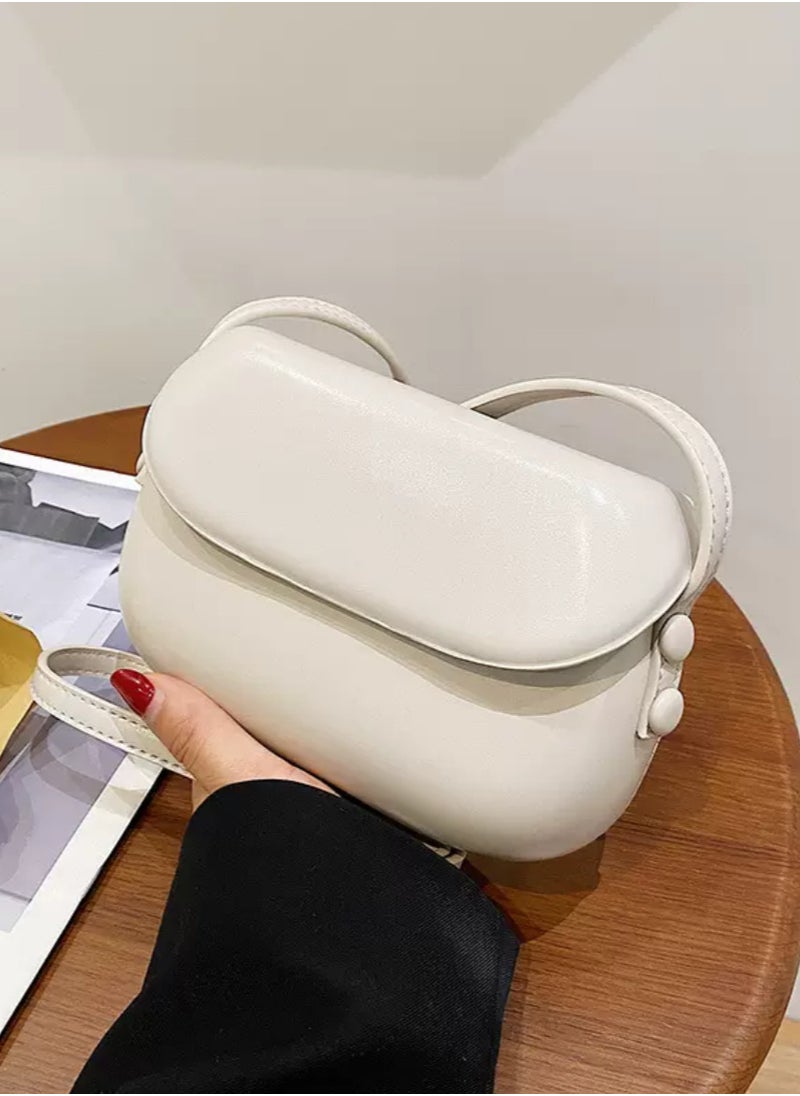 Retro Fashion White Saddle Small Bag , Classic and Versatile