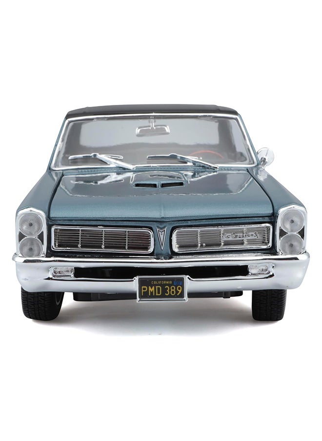 Maisto 1965 Pontiac GTO Hurst Edition Diecast Car (1:18, Blue)