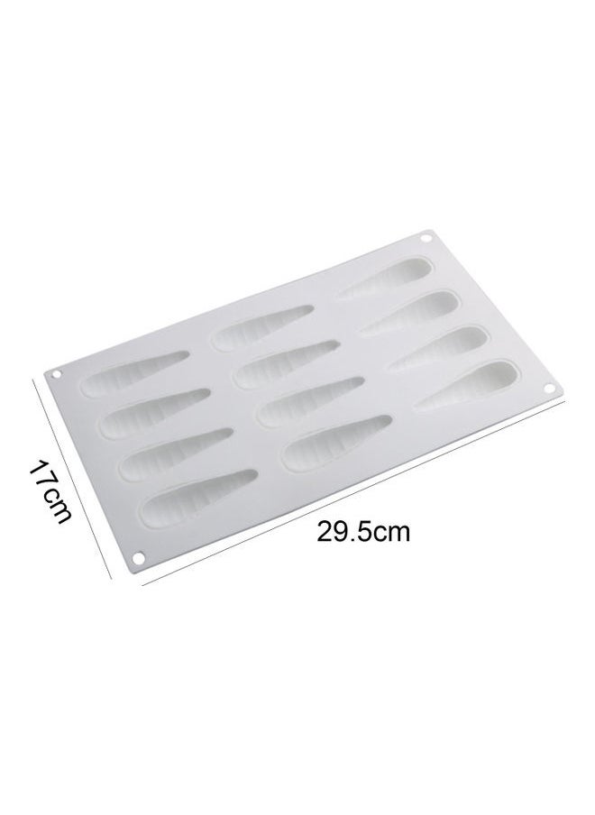 Carrot Shape Baking Mould White 29.5x17cm