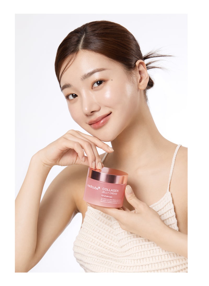 Medicube Collagen Jelly Cream- Niacinamide & Freeze-Dried Hydrolyzed Collagen - Boosts skin's barrier hydration and gives 24h Glow & Lifted Look - No artificial color, Korean skincare