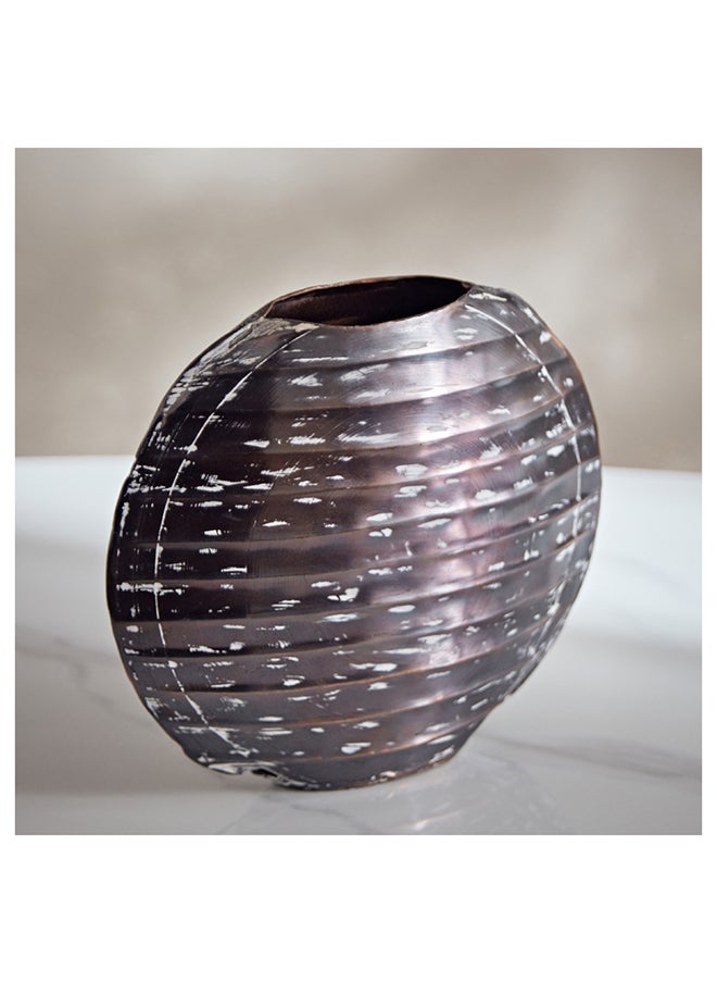 Splendid Metal Table Vase 22 x 19 x 7 cm