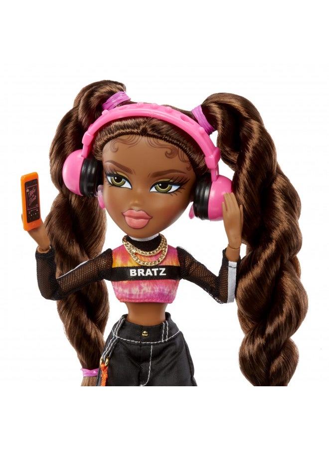 Bratz Alwayz Sasha Fashion Doll with 10 Accessories and Poster