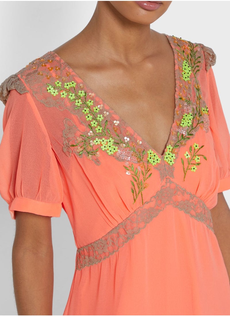 Abiba Embroidered Detail Dress