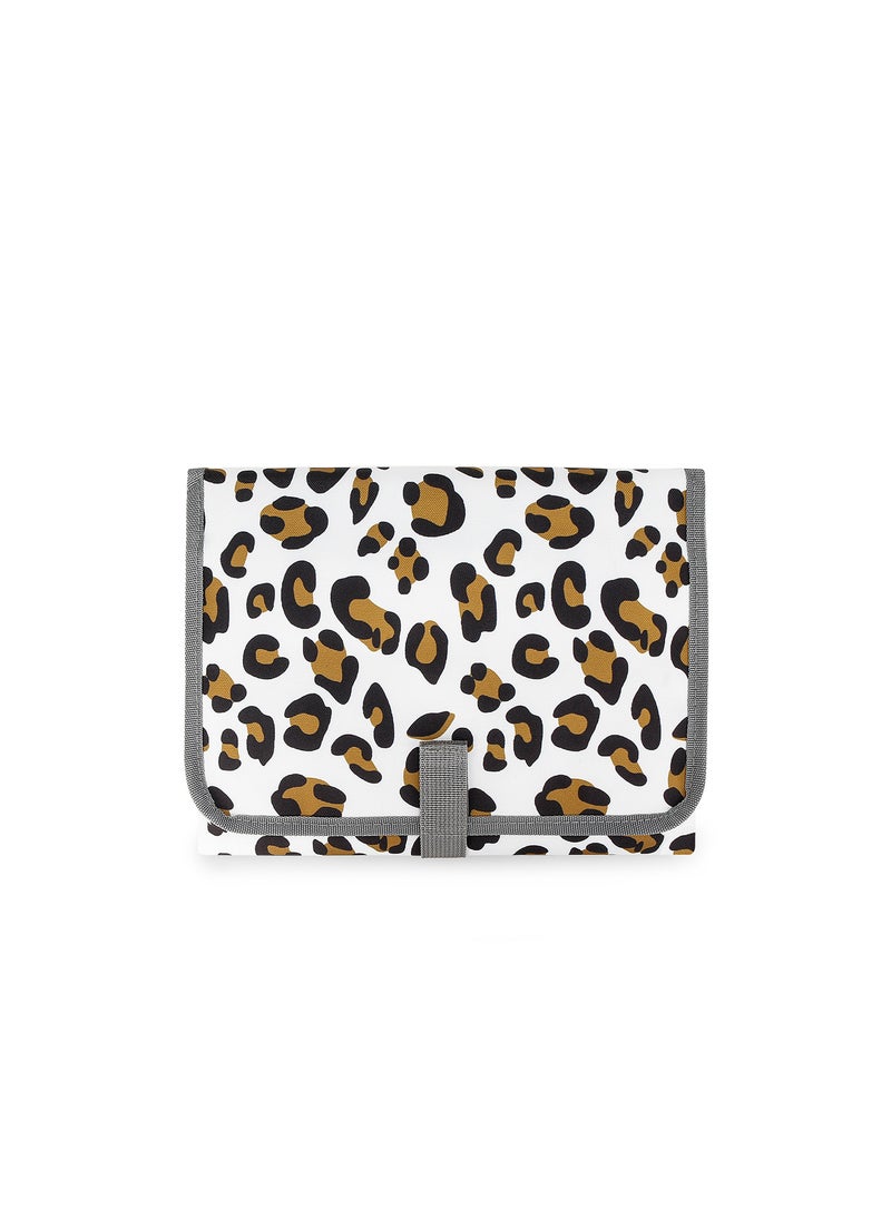 1 x 5 pcs Portable Baby Changing Pad Waterproof PEVA Leopard print