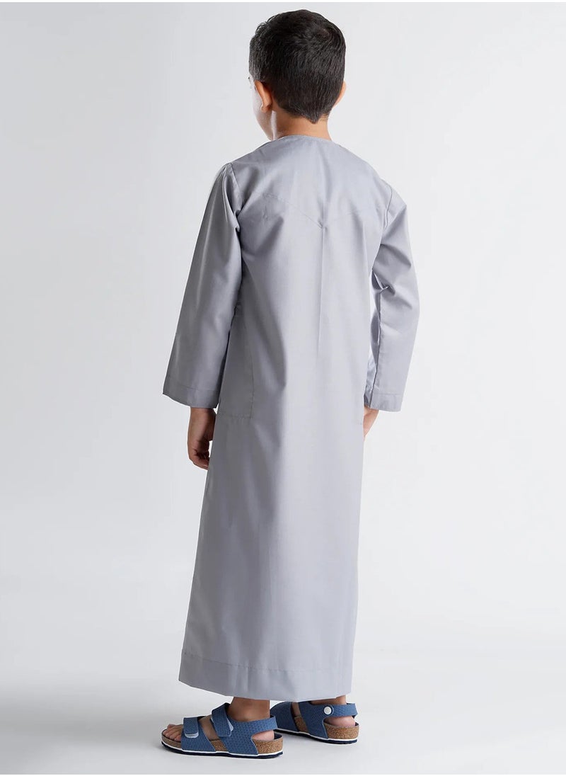 YATHREB Kids Kandoora Thobe: Embrace Tradition with this Arabic Muslim Wear for Boys - Ideal for Islamic Prayers and Stylish Dressing. Superior Craftsmanship for Comfort.