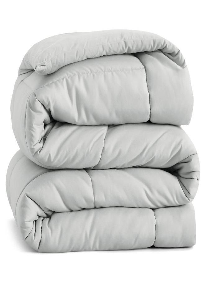 Bedsure Duvet Insert California King Comforter Light Grey - All Season Quilted Down Alternative Comforter for Cal King Bed, 300GSM Mashine Washable Microfiber Bedding Comforter with Corner Tabs