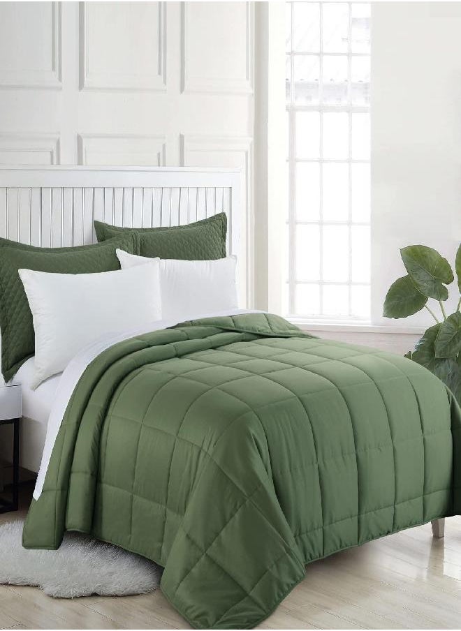 HOMBYS Oversized King Comforter 120x128 Lightweight Down Alternative Comforter for All Season, Quilted Duvet Insert with 8 Corner Tabs Microfiber Comforter(Olive Green, 120