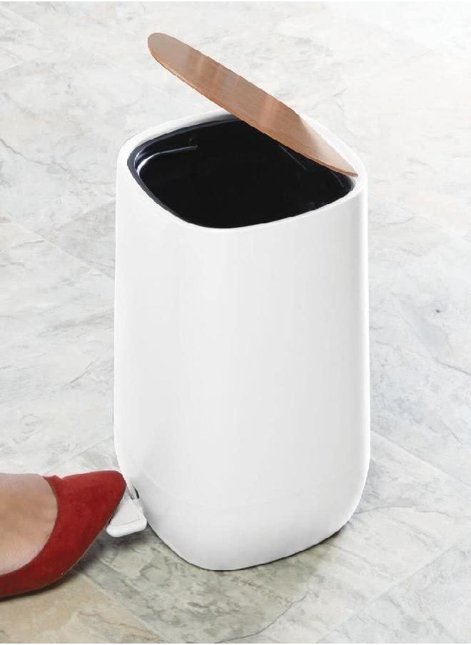 mDesign Modern 1.3 Gallon Plastic Step Trash Can Wastebasket, Small Garbage Container Bin - for Bathroom, Powder Room, Bedroom, Kitchen, Craft Room, Office - Removable Liner Bucket - White/Bamboo