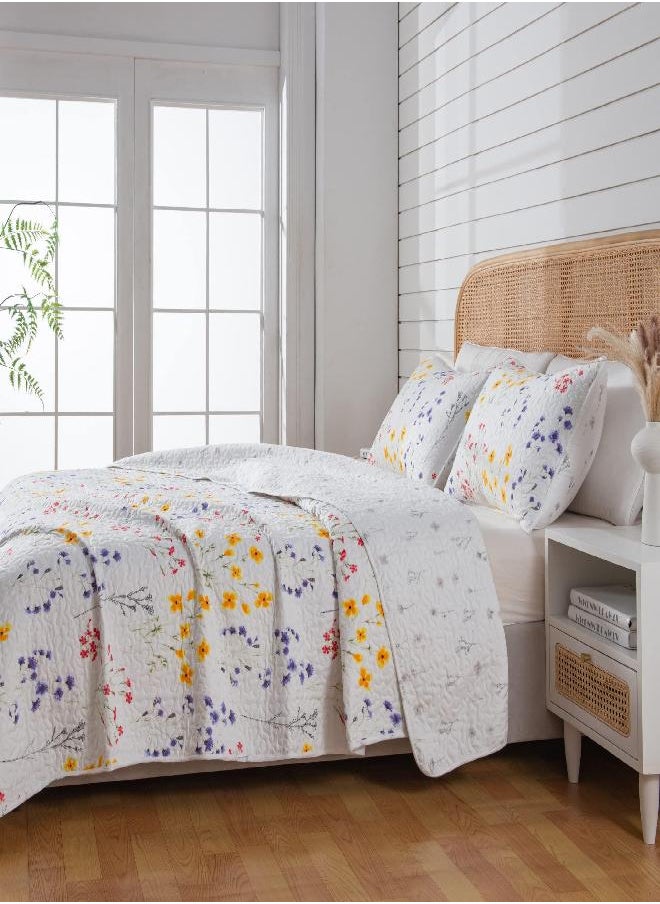 great bay HOME Marianne Collection 3 Piece Quilt Set with Shams. Reversible Floral Bedspread Coverlet. Machine Washable. (King, Multi)