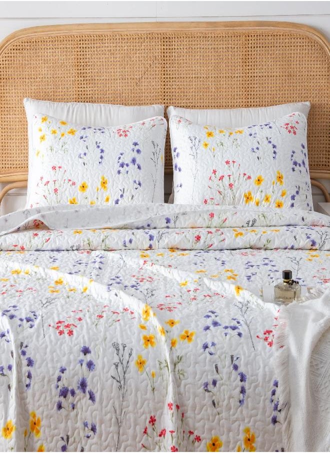 great bay HOME Marianne Collection 3 Piece Quilt Set with Shams. Reversible Floral Bedspread Coverlet. Machine Washable. (Twin, Multi)