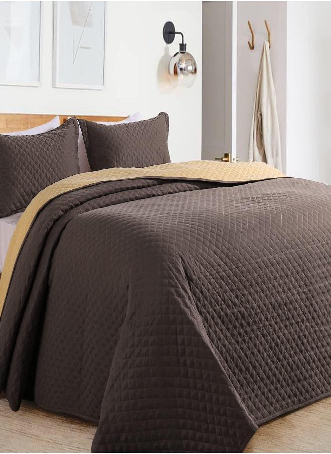 HOMBYS 3 Piece Oversized King Quilt Set Bedspread 128x120 Reversible Lightweight Coverlet Summer Comforter Set (Super King Plus(128x120), Beige Brown)