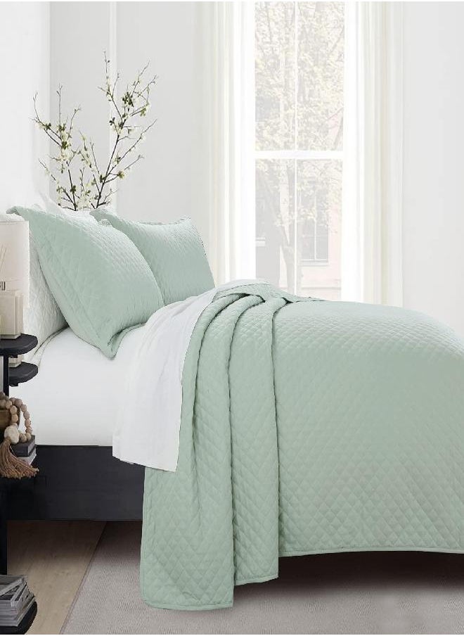 HOMBYS 3 Piece Oversized King Quilt Set Bedspread 128x120 Reversible Lightweight Coverlet Summer Sage Green Comforter Set (Super King Plus(128x120),Sage Green)